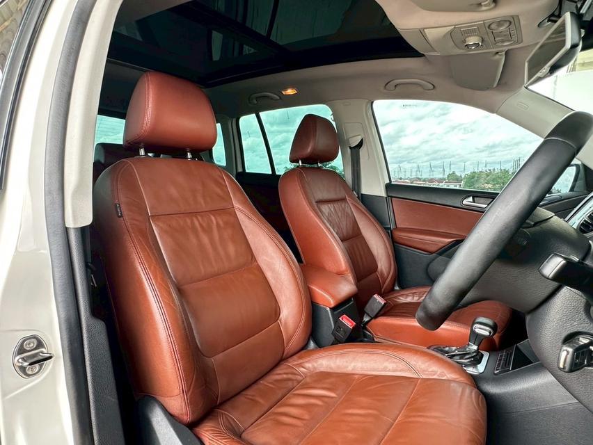 Volkswagen Tiguan TDi 4Motion 2.0L Diesel Turbo Panaromic Glass Roof  11