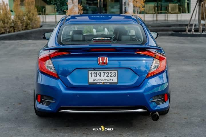 Honda Civic สีน้ำเงิน 4