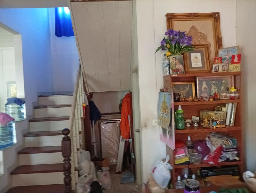 ทาวน์เฮ้าส์ 3 ห้องนอน 2 ห้องน้ำ 4