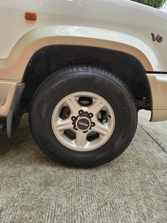 ISUZU TROOPER 3.2 สีขาวทูโทน ปี1998 รูปที่ 9