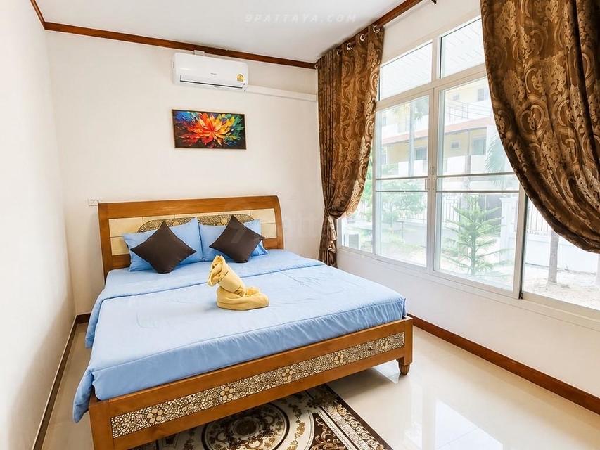 Large private pool villa located inside a residential project near Chak Ngaew Chinese Market, next to Phoenix Golf Course. spacious area รูปที่ 14