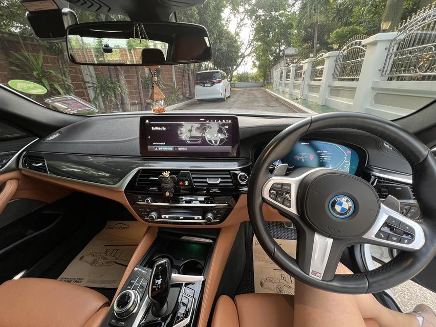 รหัสรถ KPV567 2022 BMW 530e Msprort 6
