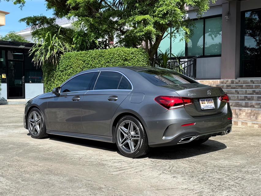2020 BENZ A200 AMG รถสวยสภาพป้ายแดง รถวิ่งน้อยเพียง 68,XXX กม เข้าศูนย์ทุกระยะ ไม่เคยมีอุบัติเหตุครับ