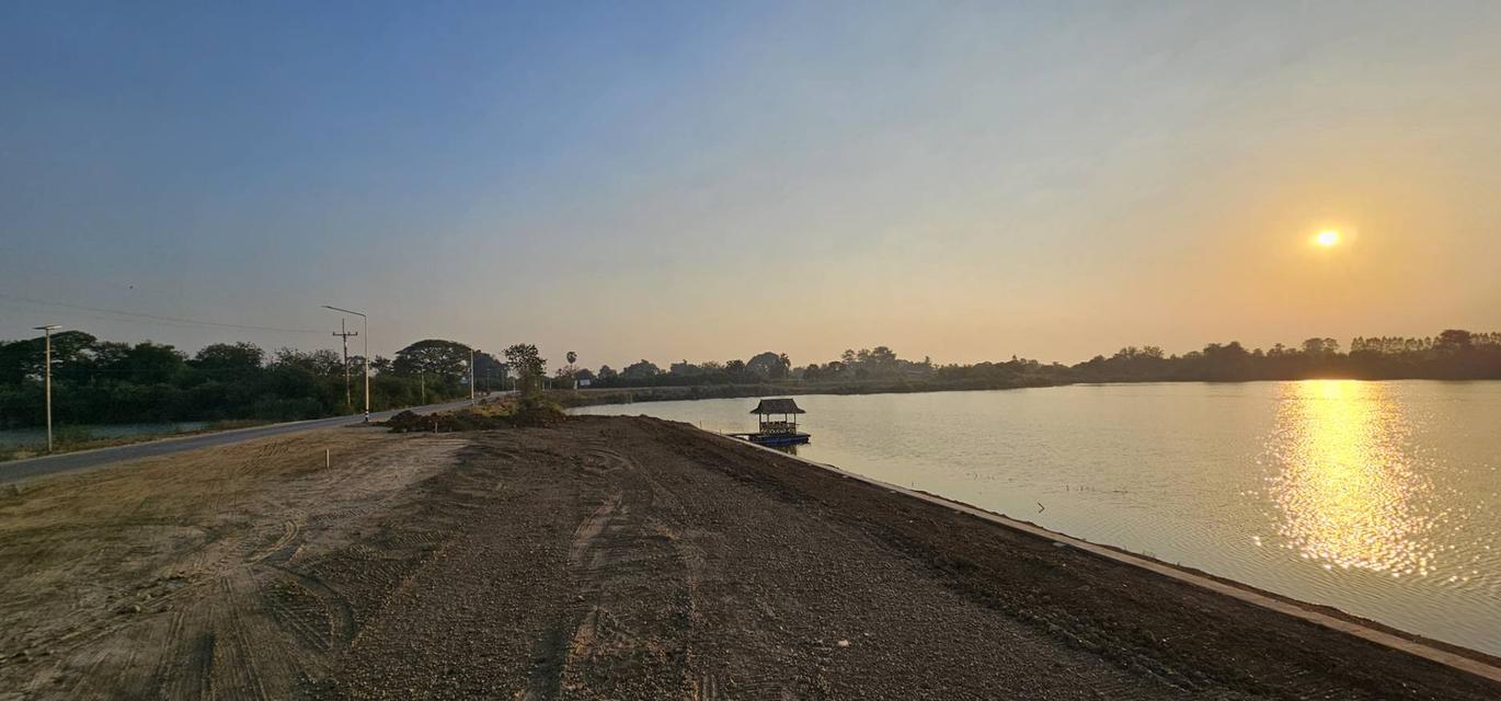 ขายที่ดินติดบึงน้ำใหญ่ บรรยากาศดีเหมือนอยู่ทะเล ใกล้กรุงเทพแค่ 1 ชม 8