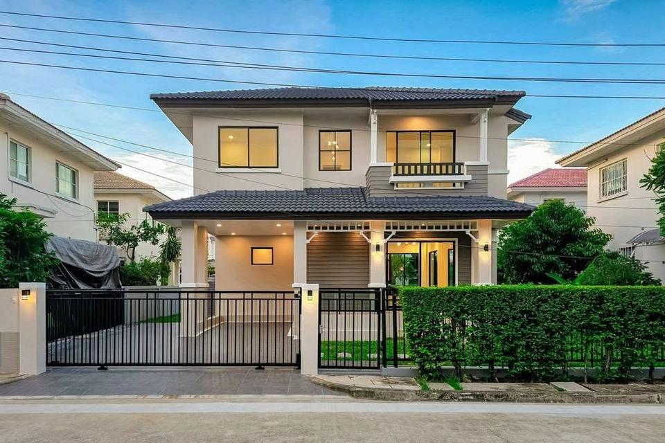 ขาย บ้านเดี่ยวรีโนเวทใหม่  บ้านเดี่ยวแบรนด์ Land and houses บรรยากาศเงียบสงบ หมู่บ้านมัณฑนา ปิ่นเกล้า-พระราม5 1