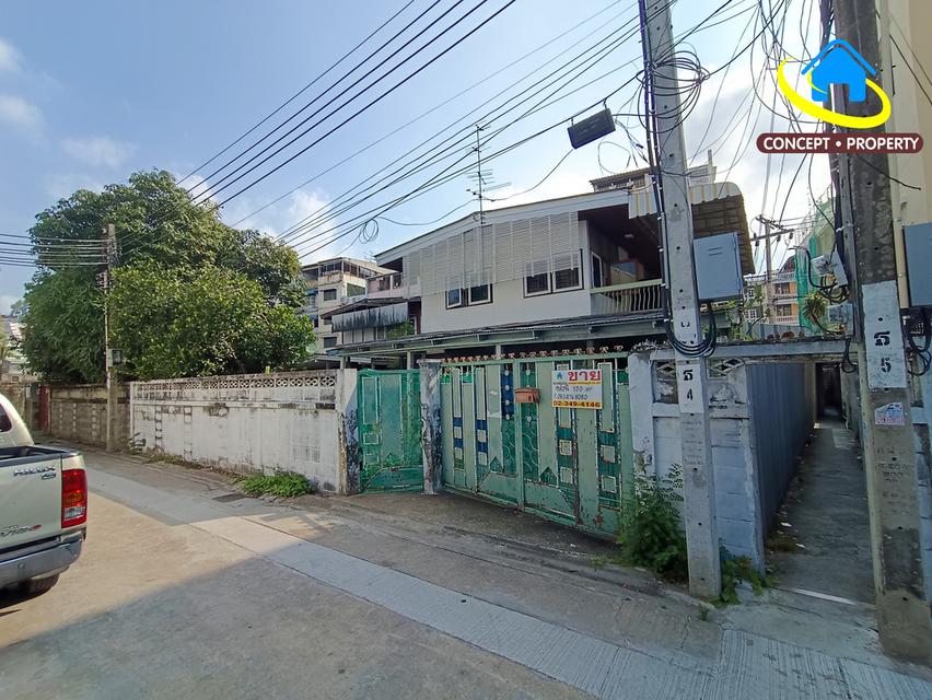 รูป ขายบ้านเดี่ยว ซอยรัชดาภิเษก 25 เนื้อที่ 100 ตารางวา ท่าพระ บางกอกใหญ่ ปากซอยเป็น สถานีรถไฟฟ้า MRT ท่าพระ