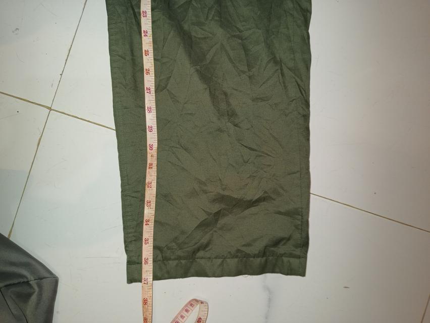 กางเกงผ้าร่ม Nike สีเขียวขี้ม้า 31" ยึดได้ถึง 37" รูปที่ 7