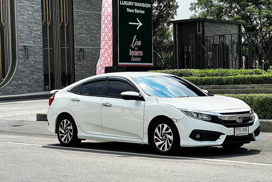HONDA CIVIC FC 1.8 EL ตัวท็อป ปี 2018 รถมือเดียวออกห้าง เช็กศูนย์ครบ มีบุ๊กเซอร์วิส รูปย่อยที่ 3