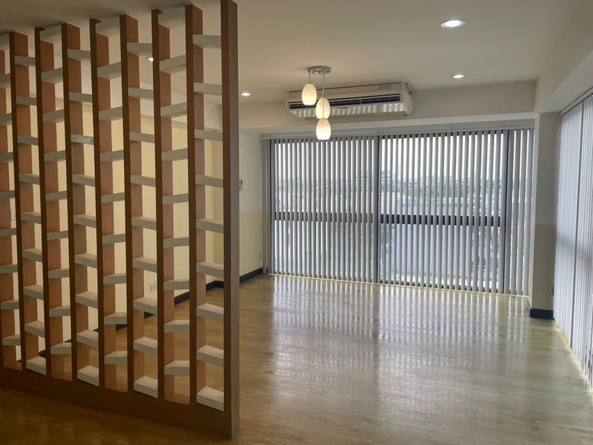 คอนโด หรือ พื้นที่สำนักงาน Office 150 ตรม ในอาคาร NT House พระราม 9 ซอย 13 บางกะปิ ห้วยขวาง ใกล้ MRT สถานี รฟม. 2