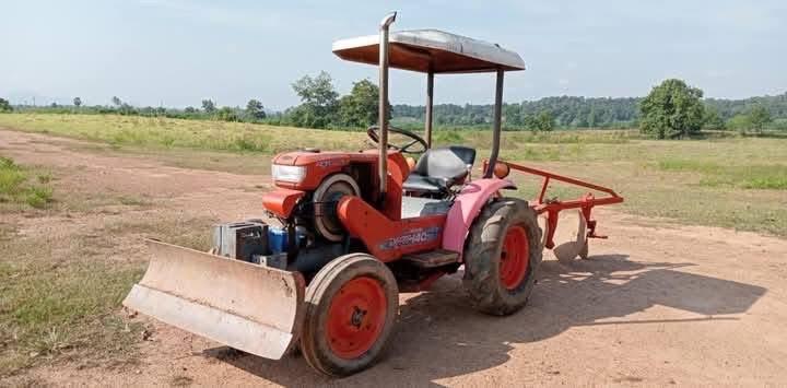 รถไถ Kubota KRT 140 PTO มือ 2 ใช้งานได้ปกติ