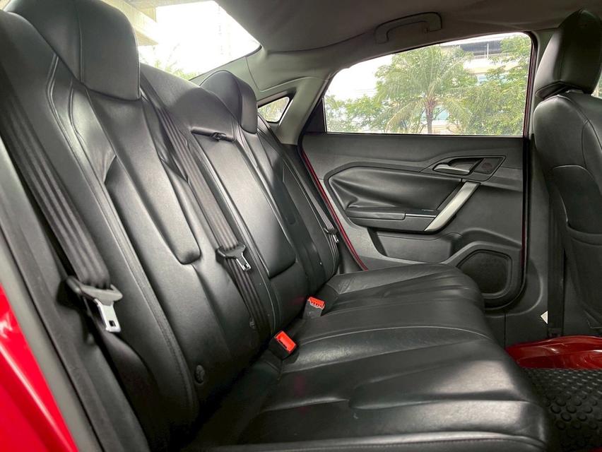 รหัสรถ WMT8253 MG5 1.5X Sunroof ปี 2016 12