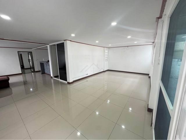 ให้เช่าบ้านเดี่ยว 2 ชั้น 90 ตรว. 5 นอน ซอยพัฒนาการ 53 หมู่บ้านเมืองทอง 2 โครงการ3 ใกล้โรงพยาบาลวิภาราม พร้อมเข้าอยู่ 5