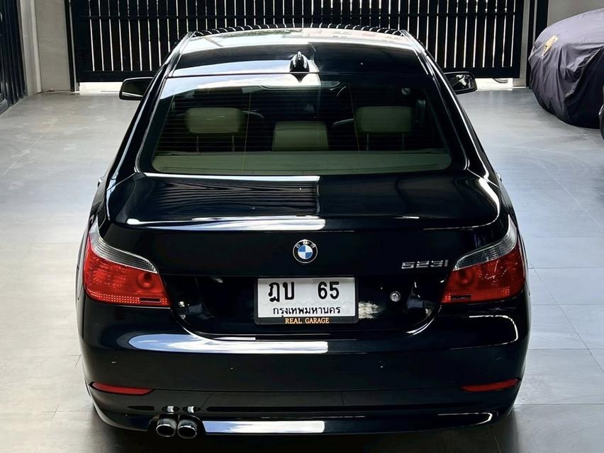 BMW 523i 2.5 E60 Sedan 10