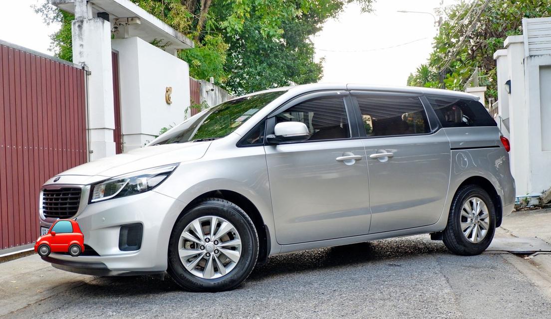 KIA GRAND CARNIVAL 2.2 LX ปี 2015 การันตีไมล์แท้ 58,xxx KM.