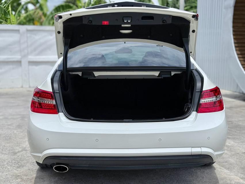 BENZ E200 COUPE CGI (W207) ปี 2012 รูปที่ 18