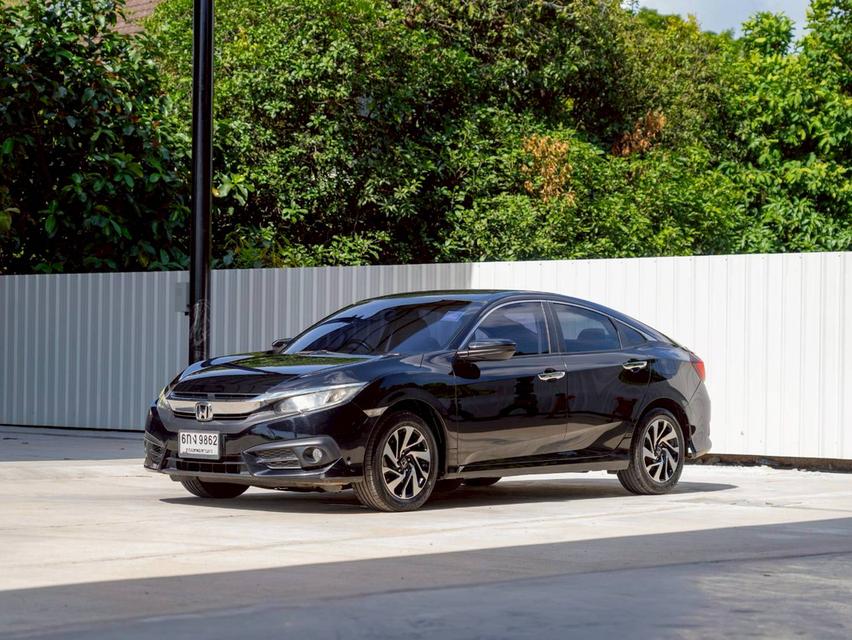 HONDA CIVIC 1.8EL ปีจด 2017 รับประกันหลังการขาย 3 ปี 