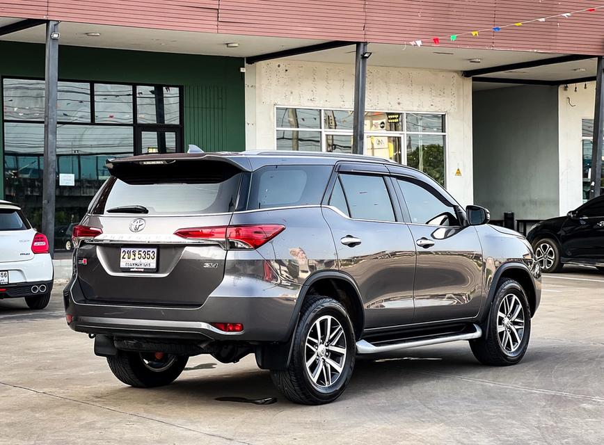 Toyota Fortuner 2.8V 4wd ปี22
