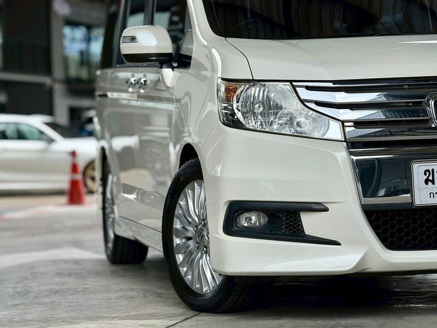 Honda Stepwagon 2.0 JP ปี 2012 6