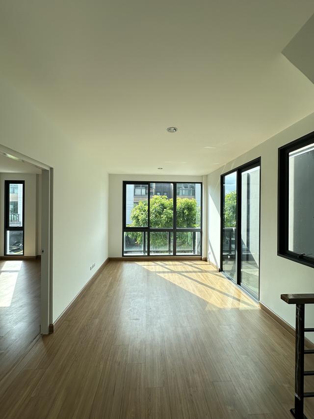 บ้านแฝด 3 ชั้น บ้านกลางเมือง ดิ อิดิชั่น ศรีนครินทร์-สวนหลวง  9