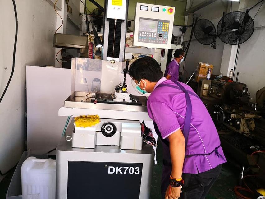 ขายเครื่องเจาะ ขายเครื่องซุปเปอร์ดริล อีดีเอ็ม สปาร์ค SuperDrill EDM DK703 ไฟ 30A Spark EDM ของใหม่ป้ายแดง ขายเครื่องSuperDrill