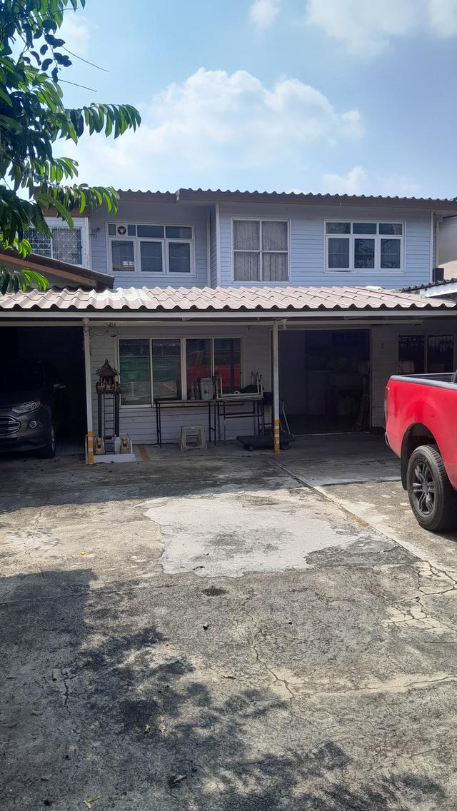 ขายบ้านพร้อมที่ดิน ติดถนนบางกรวยไทรน้อย ติดกทม. 8