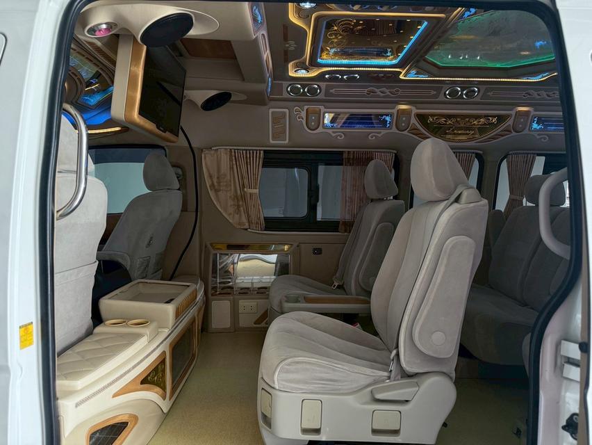 ปี 2014 TOYOTA COMMUTER, 3.0 D4D แต่ง VIP 17