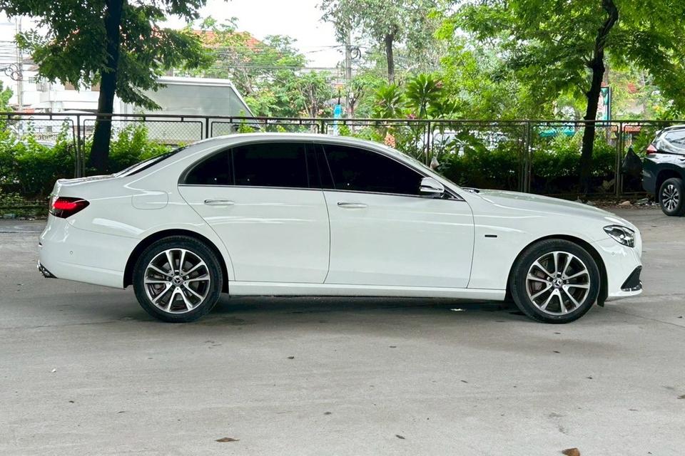 🚗 2022 Mercedes-Benz E 300e Avantgarde Plug-in Hybrid (Facelift) AT รูปย่อยที่ 4