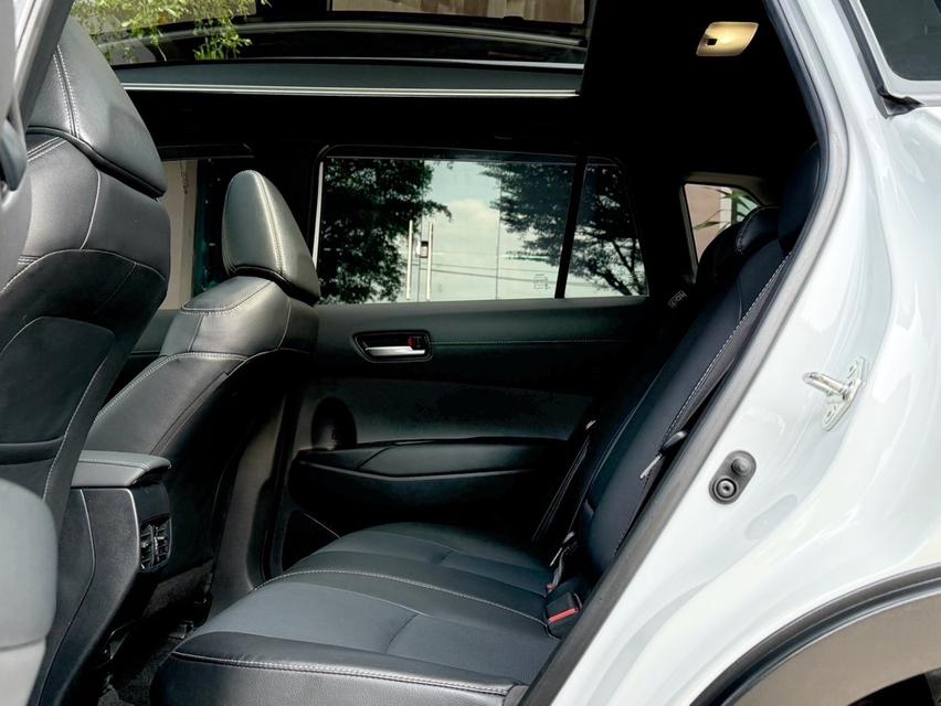2025 TOYOTA CROSS EHEV GR SPORT รุ่น TOP รถมือเดียวออกป้ายแดง รถวิ่งน้อยเพียง 10,200 กม รถไม่เคยมีอุบัติเหตุครับ รูปที่ 14