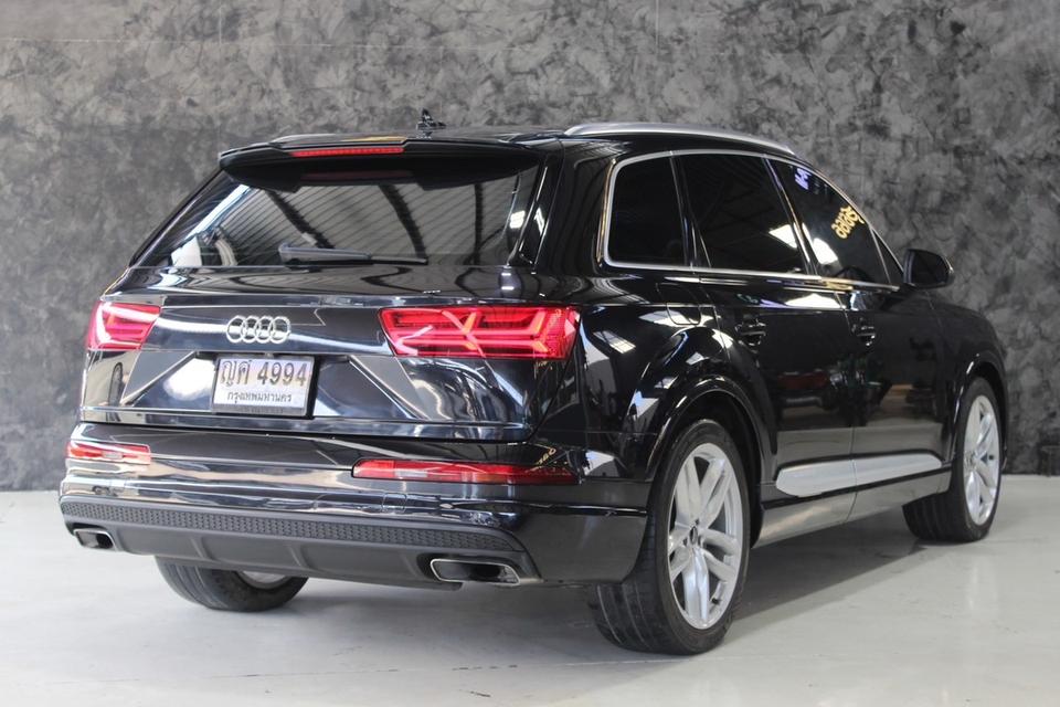 รหัสรถ JRS4994 พบกับรถเข้าใหม่ AUDI Q7 55 TFsi q S Line ปี 2018 สีดำ ดุๆ