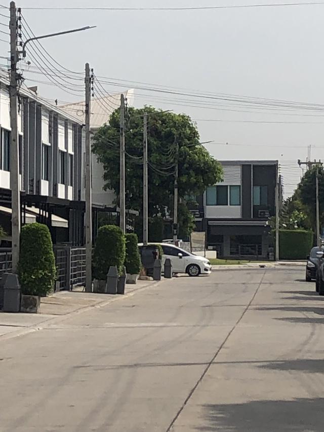 ทาวน์เฮ้าส์ 2 ชั้น พลีโน่ รังสิตคลอง 4 วงแหวน ติดต่อ 087-095-7070 16