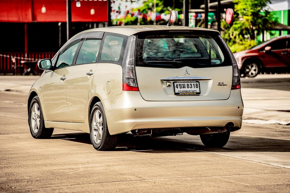 Mitsubishi Space Wagon 2.4 GT ปี 2005 ท๊อปสุด 6
