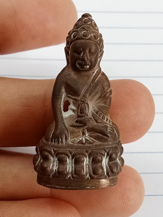 พระกริ่งวชิรมุนีสมเด็จพระพุทธพจนวชิรมุนีวัดเครือวัลย์พร้อมรอยจารโดยท่านเจ้าประคุณท่านจัดสร้างตามตำราวัดสุทัศน์เทพวรารามทุกประการ