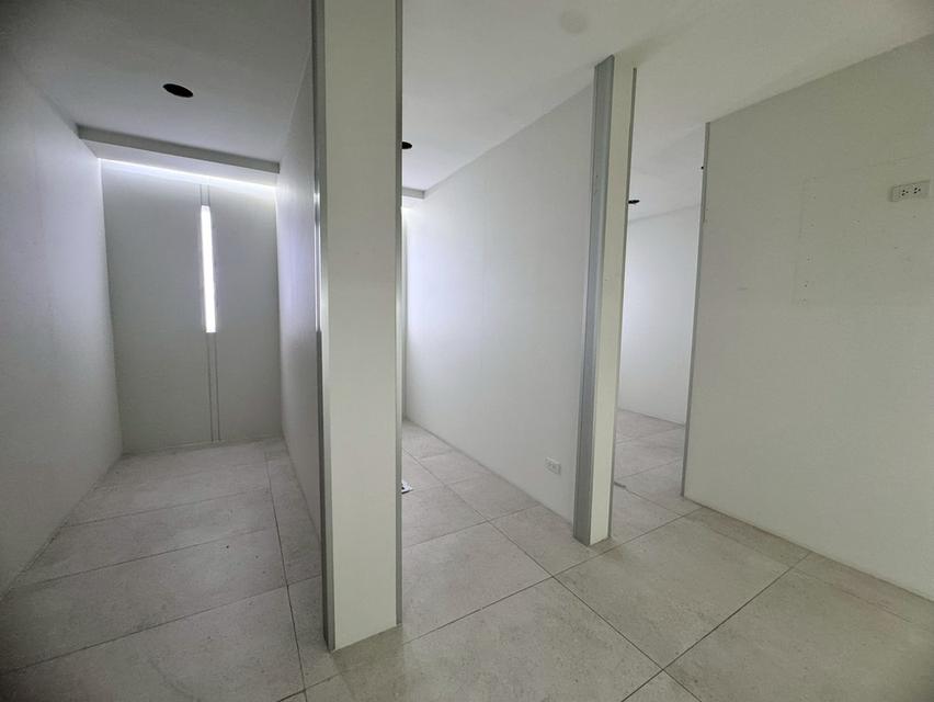 ให้เช่าพื้นที่สำนักงาน ซอยสุขุมวิท 55 (ทองหล่อ 13) ทำเลดีใกล้แหล่งธุรกิจ (N.1974) 6