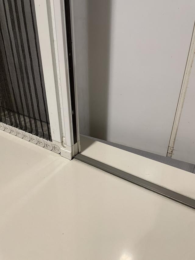 มุ้งจีบเก็บราง มุ้งจีบซ่อนราง มุ้งจีบตีนตะขาบ