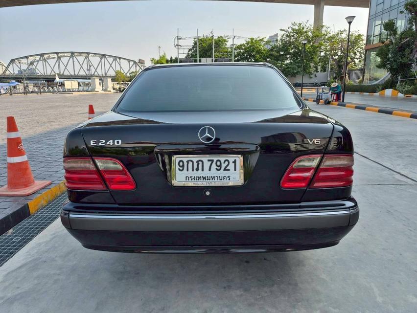 รถขาย Benz E240 W210 ปี 2001 สีดำ เลขไมล์น้อย รูปที่ 7