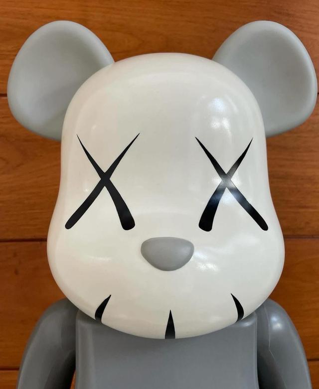 ส่งต่อ Bearbrick 1000% Kaws  3