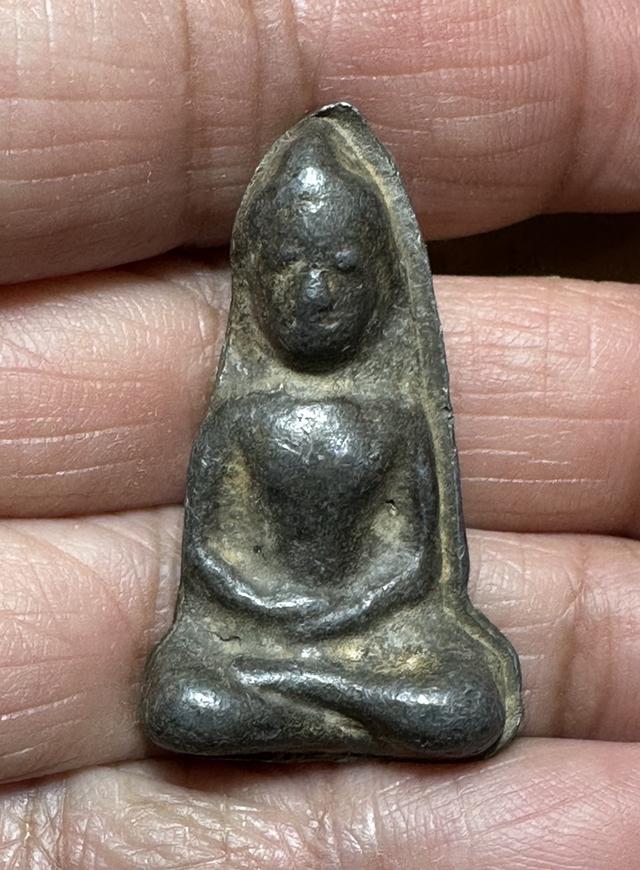 🙏พระคงลำพูน🙏พระกรุเนื้อชิน องค์ละ 800 รูปที่ 15