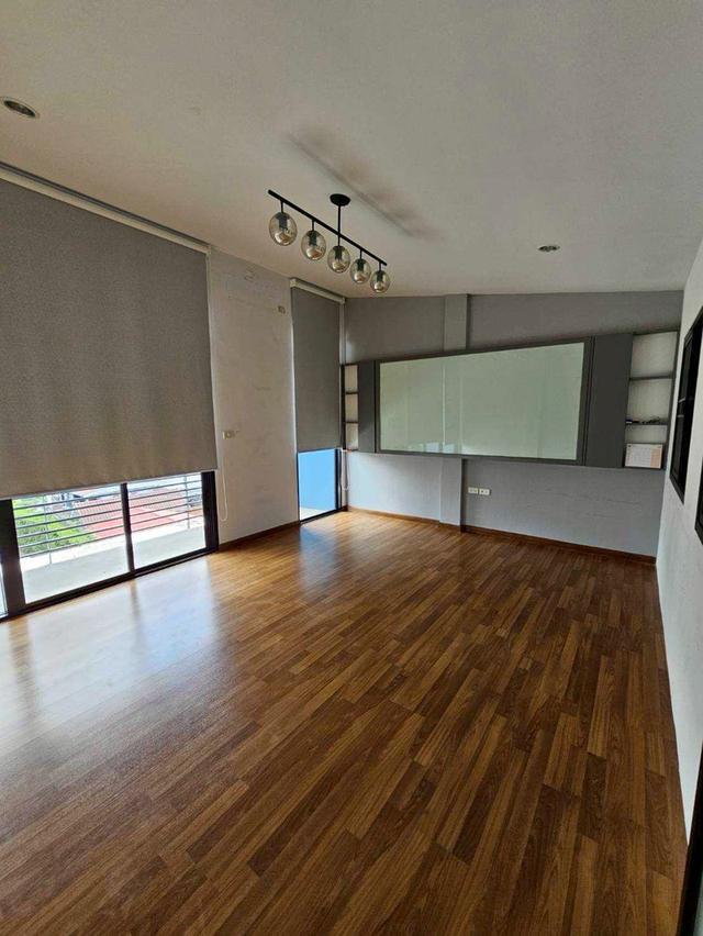  🏡 ขายด่วน! ทาวน์โฮม 3 ชั้นครึ่ง โครงการเฮ้าส์ 35แบบบ้าน MIRACLE ดีไซน์สวย ฟังก์ชันครบทุกมุม 7