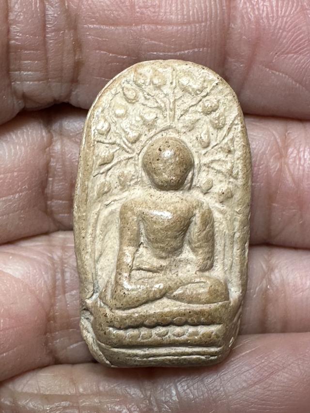 🙏พระคงลำพูน🙏พระกรุเนื้อชิน องค์ละ 800