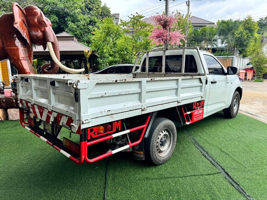 ISUZU D-MAX SPARK 1.9 B MT 2021 5