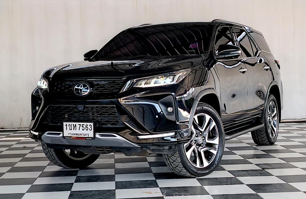 FORTUNER LEGENDER 2.8 V 2WD ปี 2021 ✅ ฟรีค่าจัด-ค่าโอน ✅ ฟรีประกันภัย ✅ ฟรี พรบ