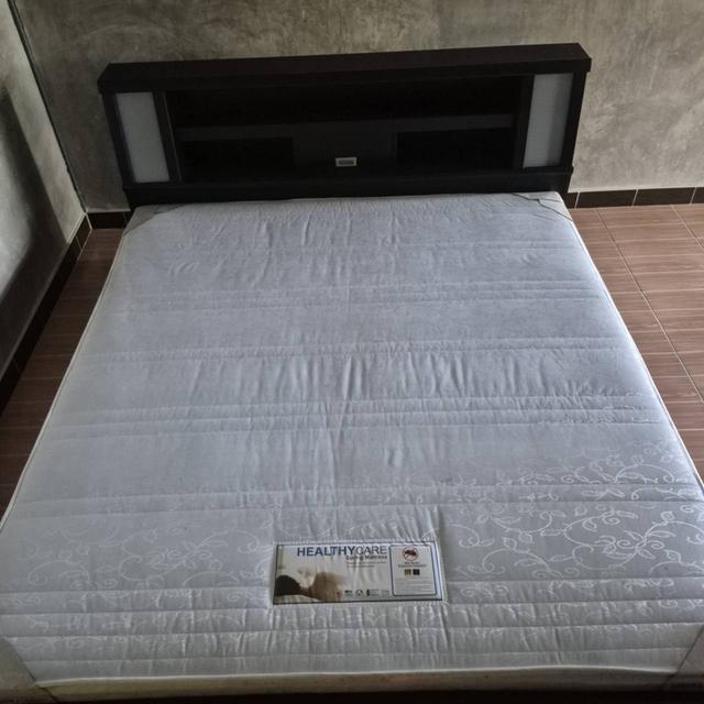 เตียง และ ที่นอน 6ฟุต ของมือ1แต่ส่งต่อ ใน ราคามือ2 สําหรับผู้สนใจ ของดีราคาถูก 3