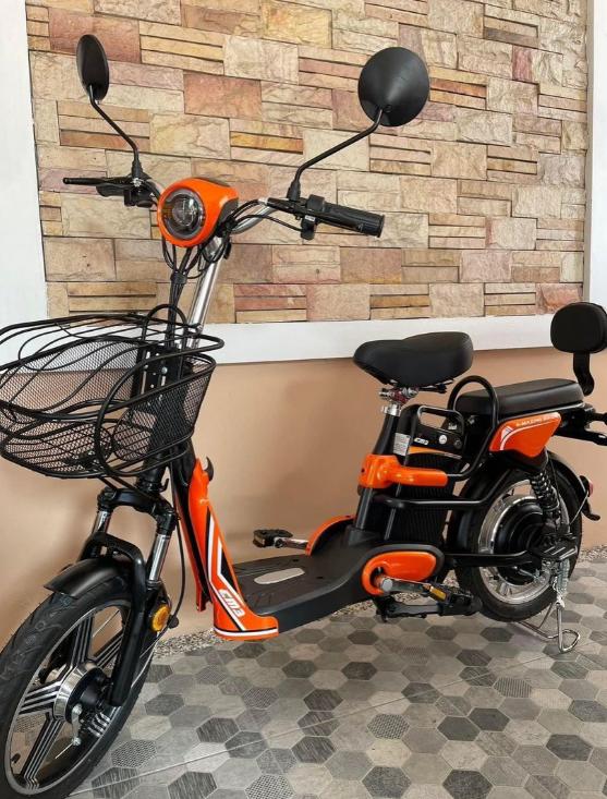 จักรยานไฟฟ้า EM สีส้ม