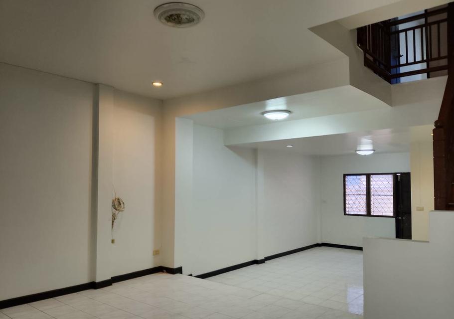 #บ้านนี้อยู่แล้วรวย (money)# #ปรับปรุงใหม่ไฉไลกว่าเดิม..เหมือนได้อยู่บ้านใหม่🏠 ให้เช่า ทาวเฮ้าส์ 2 ชั้น หมู่บ้านรื่นฤดี ซ.รามคำแหง180 **ง 6