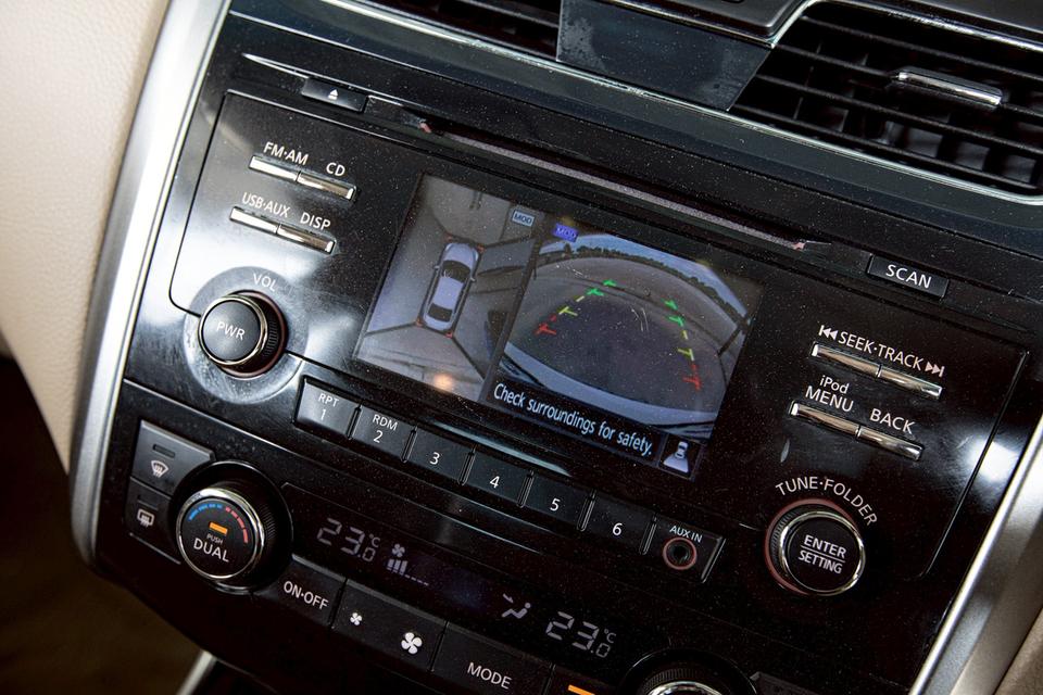 Nissan Teana 2.0 XL ปี 2015 สีขาว มือเดียวป้ายแดง ไมล์แท้ 87,906 กิโลแท้ 15