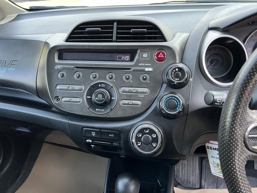 Honda JAZZ GE ออโต้ ปี08 รถบ้านจัดทรง 12