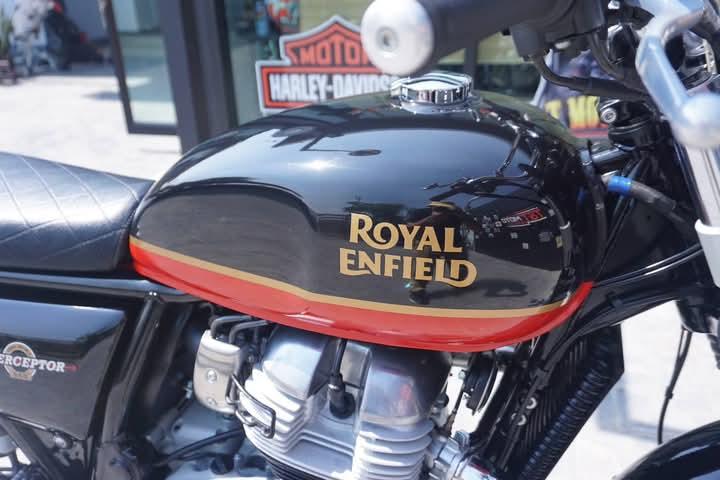 ขาย Royal Enfield Interceptor 650 สีแดง-ดำ 8