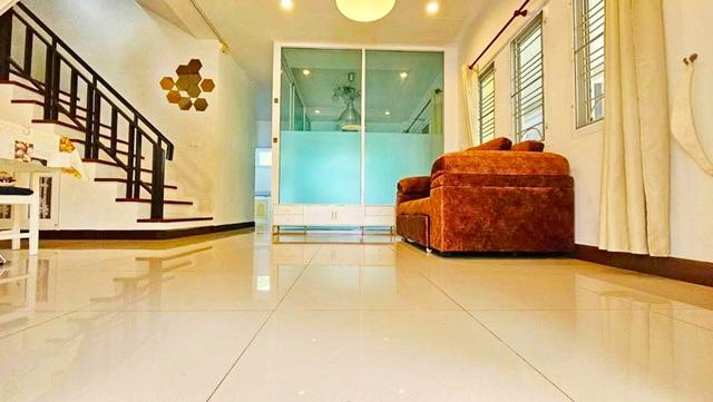 กรุงเทพ-นนท์3 MRTแยกติวานนท์ 600 ม. ให้เช่า ทาวน์เฮ้าส์ 2 ชั้น 37 ตร.วา. 296 ตร.ม. เฟอร์ฯครบ 3 นอน ตลาดกรุงเทพ-นนท์ 2.1  5