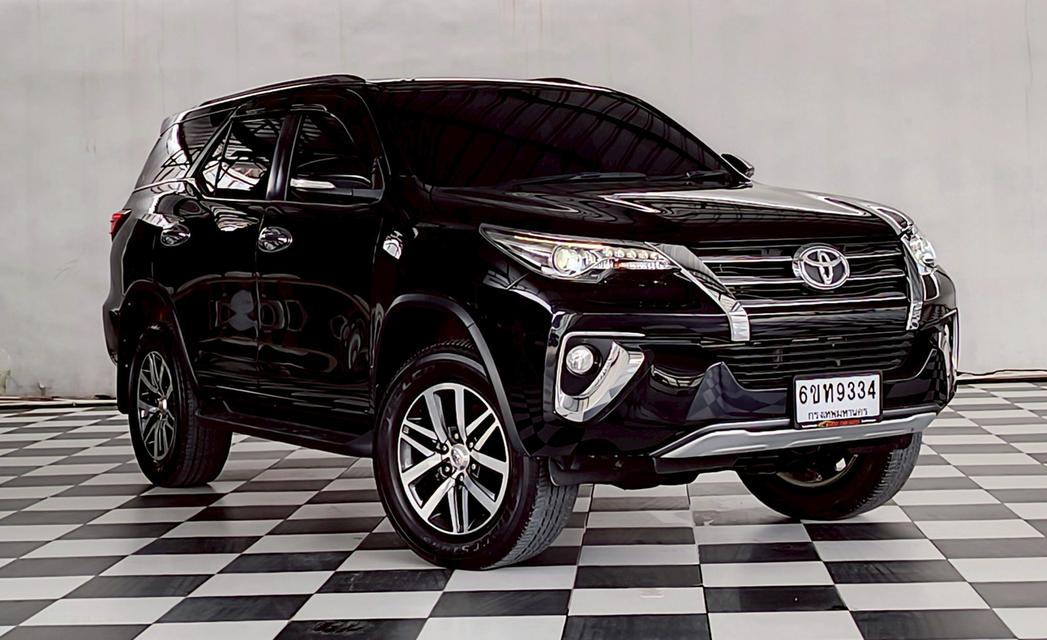 รถยนต์มือสองพร้อมใช้งาน