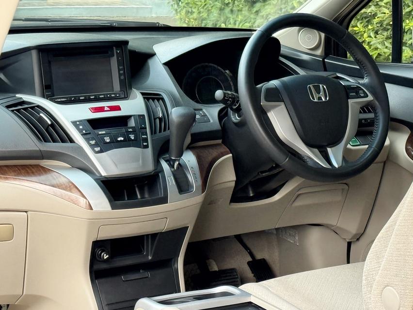 2013 HONDA ODYSSEY 2.4 AUTO รถมือเดียวออกป้ายแดง รถวิ่งน้อยเพียง 110,000 กม เข้าศูนย์ตามระยะ รถไม่เคยมีอุบัติเหตุครับ รูปที่ 11